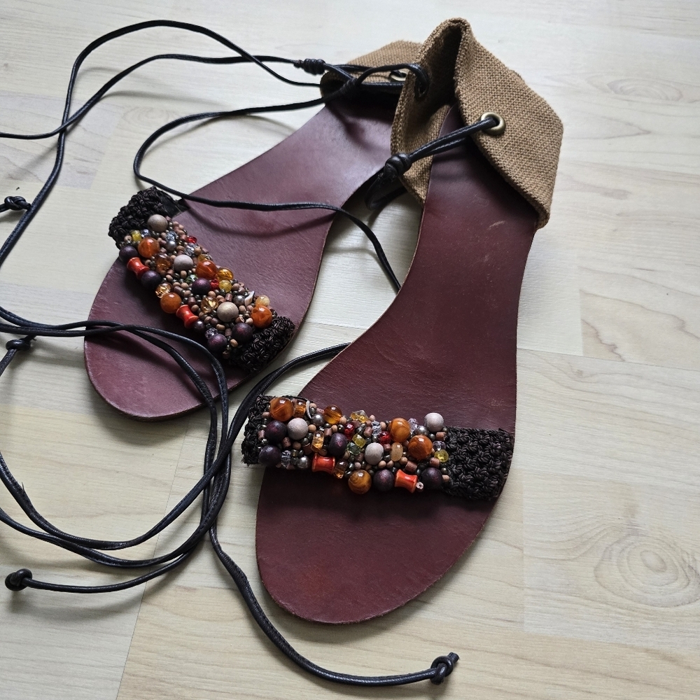 Unisa Sandals Size 9.5
